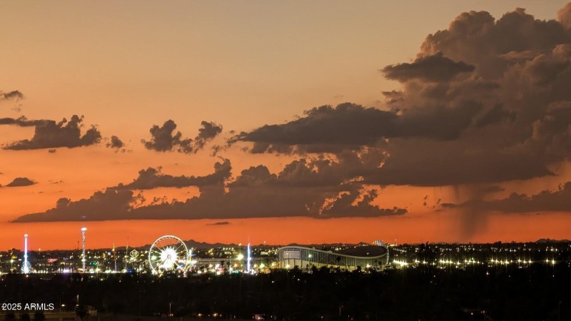 PXL_20250921_015526330