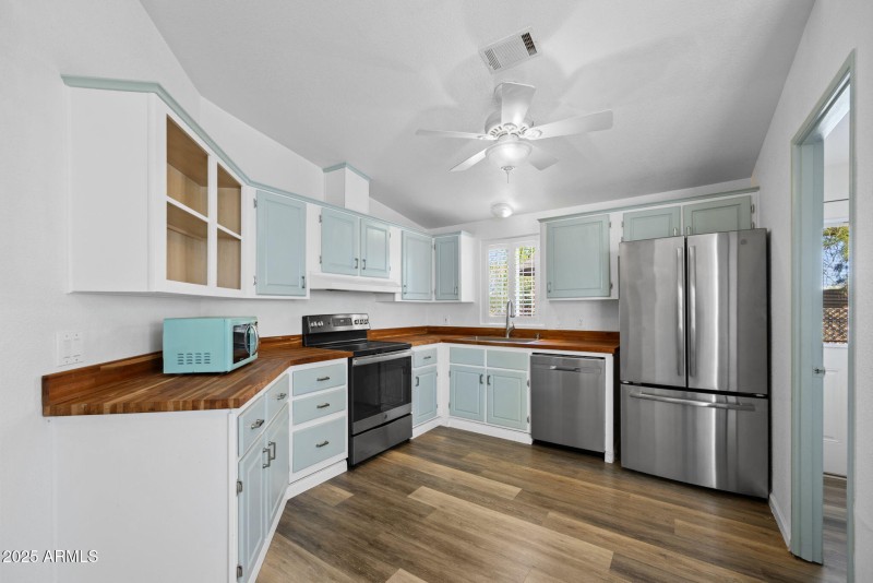 20-web-or-mls-42210-n-castle-hot-springs