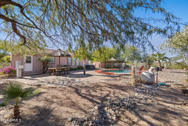 25-web-or-mls-42210-n-castle-hot-springs