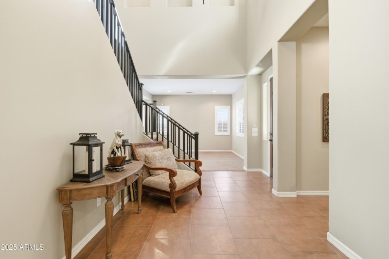 Foyer-open-layout-Gilbert.jpg