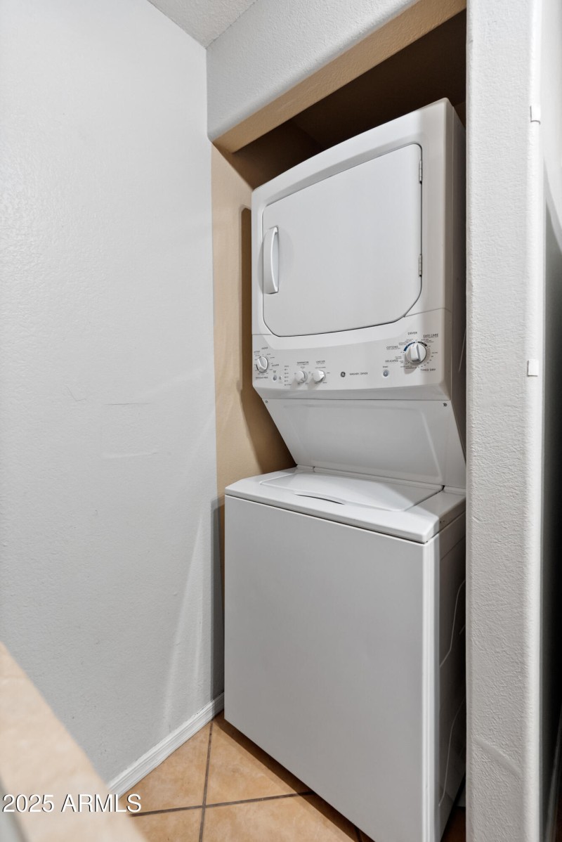 2121 W Royal Palm Rd Unit 1013-7