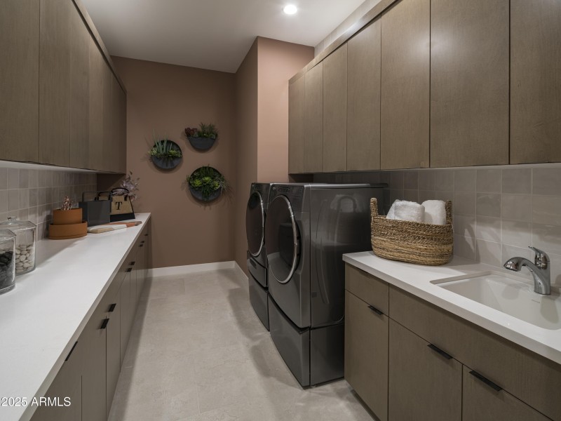 Laundry Room W Sink