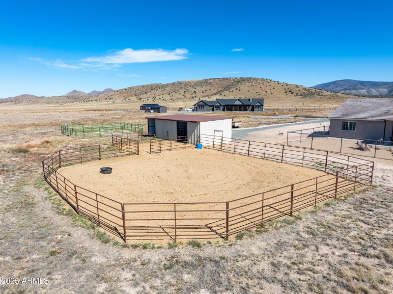 11836 N Coyote Run Rd