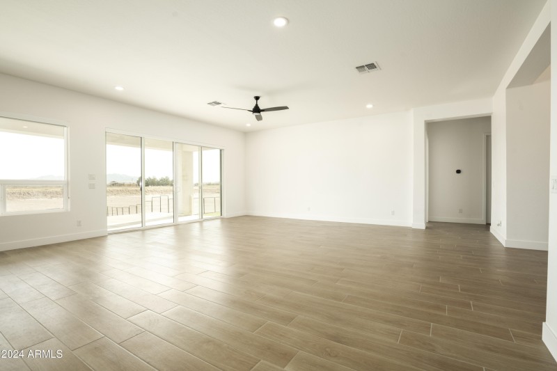 Wall of window/doors