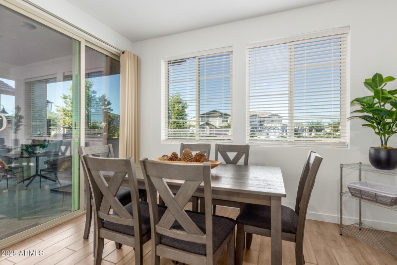 Dining/Breakfast Room