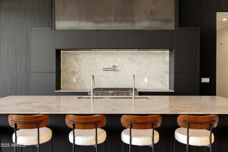 15-6026 E Pershing Dr_15