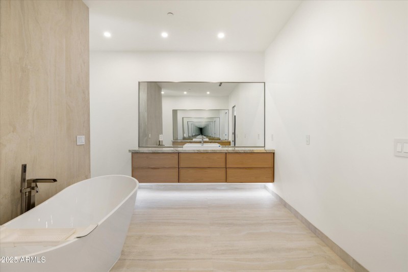 33-6026 E Pershing Dr_33