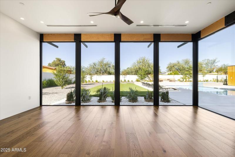 41-6026 E Pershing Dr_41