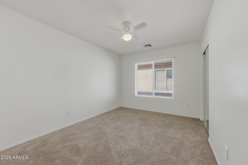 22-web-or-mls-2524 S 89th Lane-22