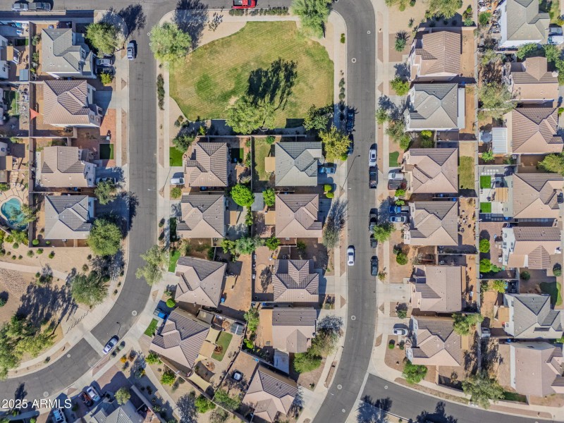 37-web-or-mls-2524 S 89th Lane-37