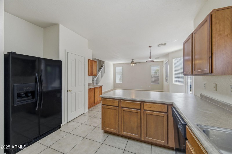 16-web-or-mls-2524 S 89th Lane-16