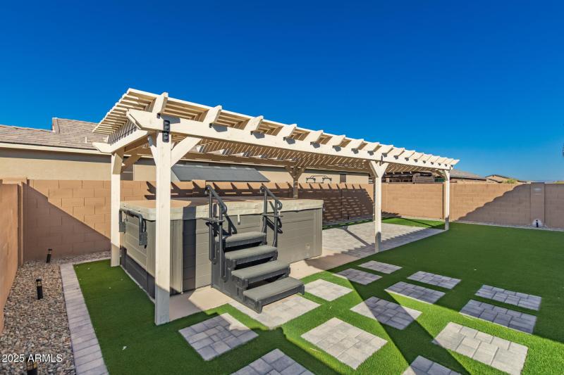 Backyard Swim Spa and Large Pergola