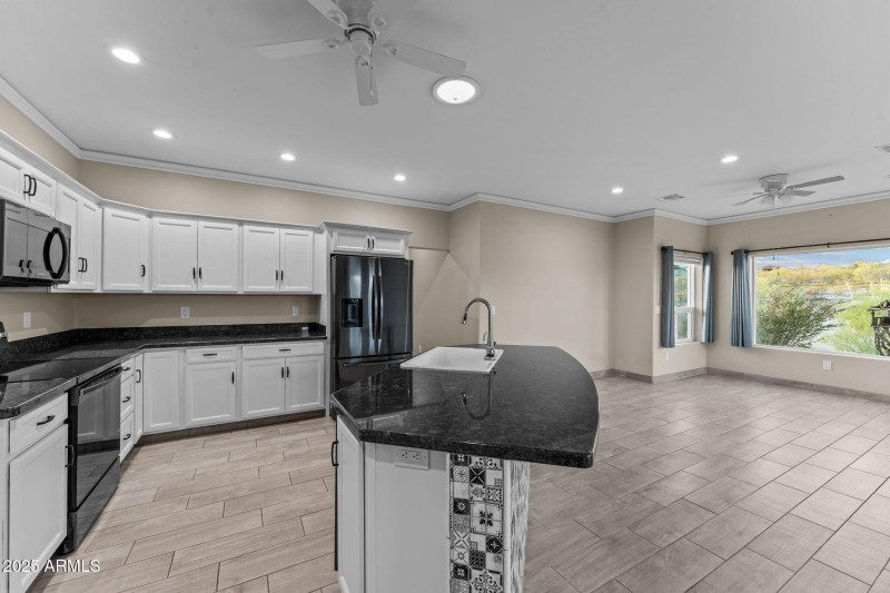 4045 Black Mountain Rd