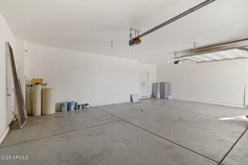 2 Interiors-25 (Large)