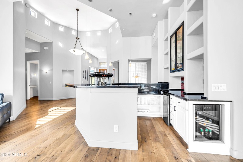 8400 E Dixileta Dr-9