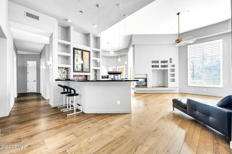 8400 E Dixileta Dr-14