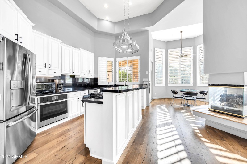 8400 E Dixileta Dr-28