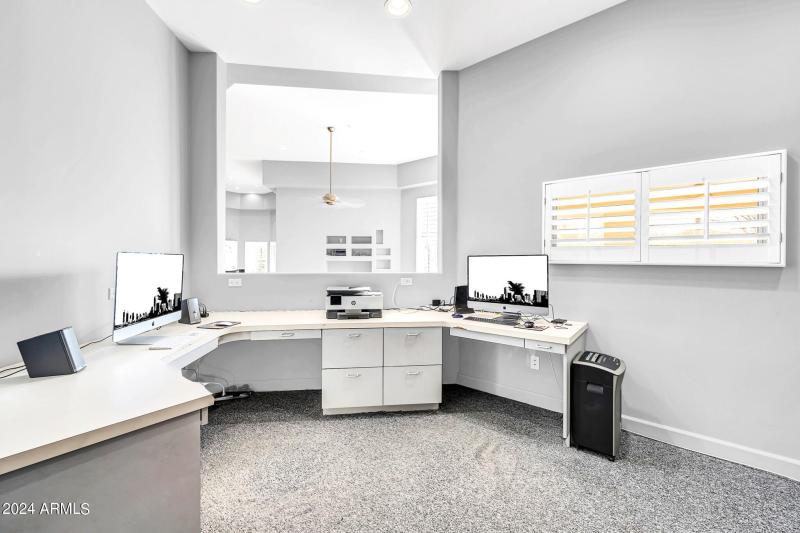 8400 E Dixileta Dr-44