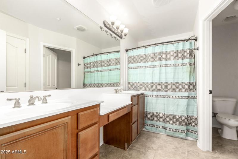 Primary Bath En Suite