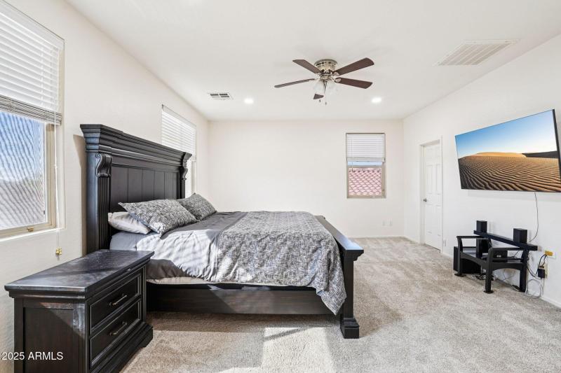 32-web-or-mls-E Navajo Trail-S0711-032