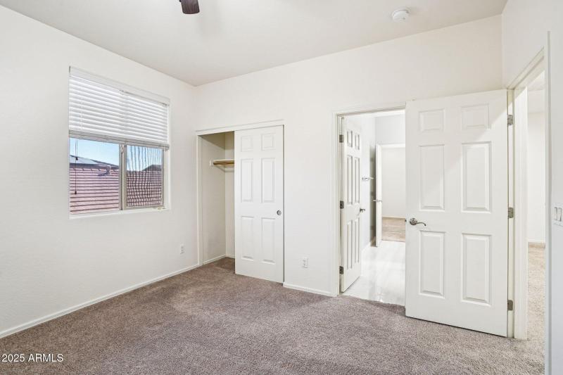 42-web-or-mls-E Navajo Trail-S0711-043