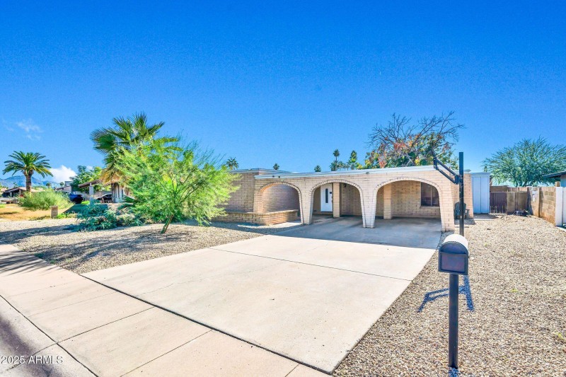 3743 W Sahuaro Dr-2