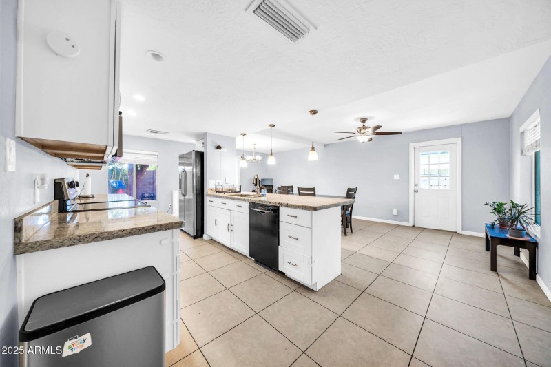 3743 W Sahuaro Dr-13