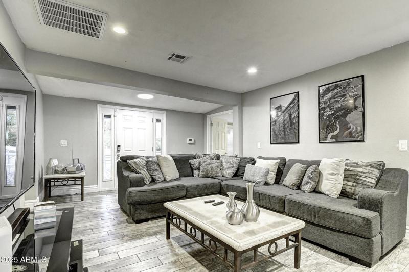 4101 E Nisbet Rd (15)