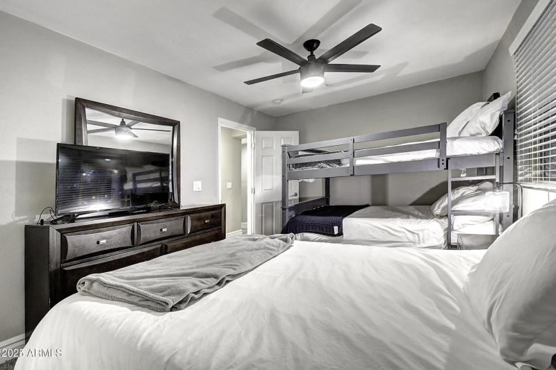 4101 E Nisbet Rd (34)