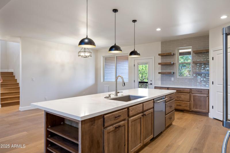 2268RoundaboutCir-HeberOvergaardAZ-13