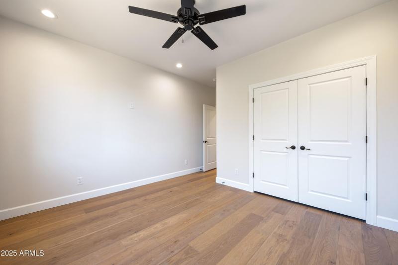 2268RoundaboutCir-HeberOvergaardAZ-29