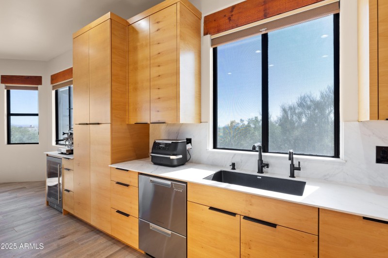 Lots of Cabinet Space