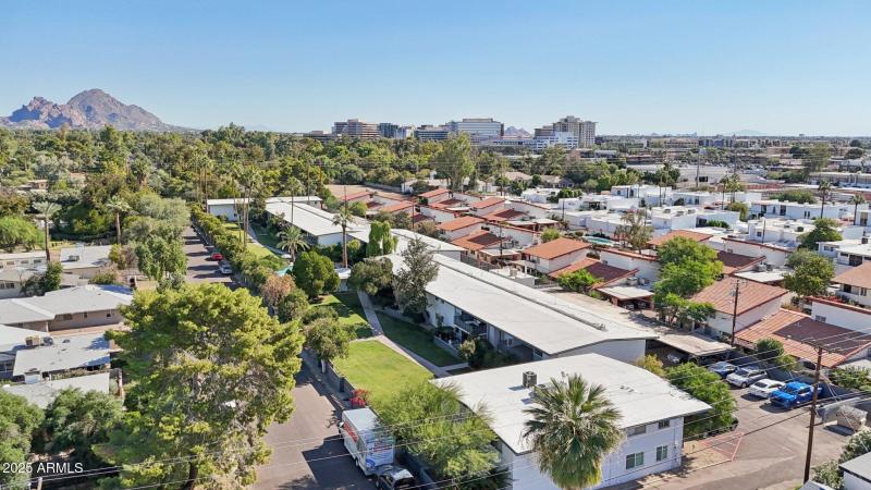 26-web-or-mls-N 20th St 201-S1011-026