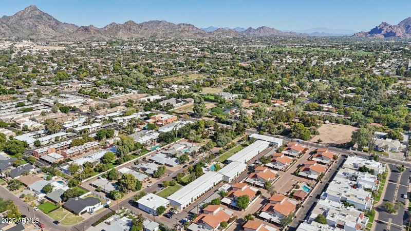 37-web-or-mls-N 20th St 201-S1011-037