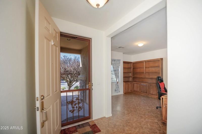 Entry & Office Space