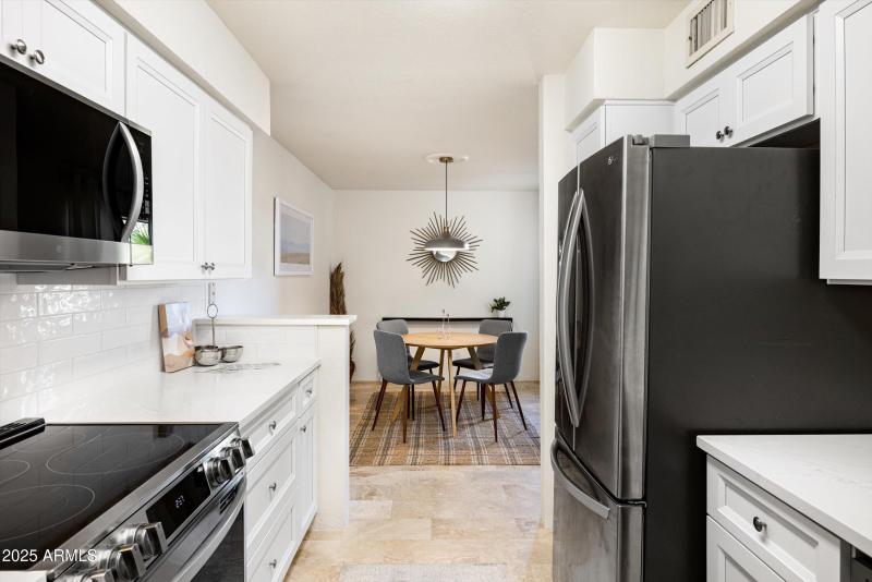 16-8787 E Mountain View Rd, #2040_16