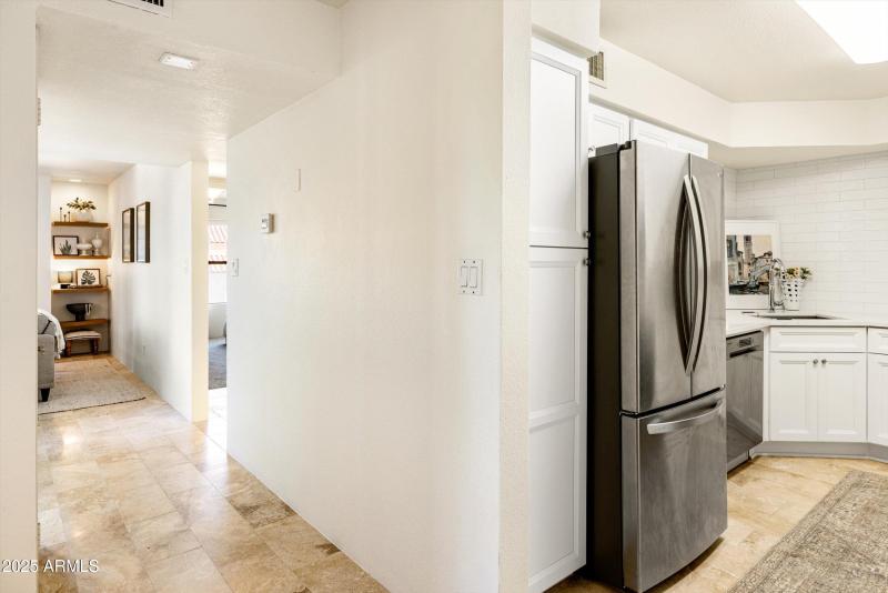 20-8787 E Mountain View Rd, #2040_20