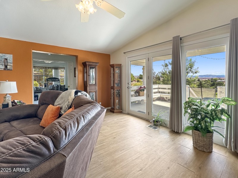 3fd0ca07a2c1f9bb3f04d4aec1c9c747b92e00f3