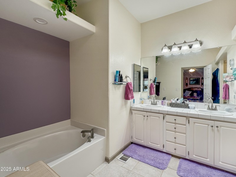 0826a76934a883c74af35f7f25a263816a9248ee