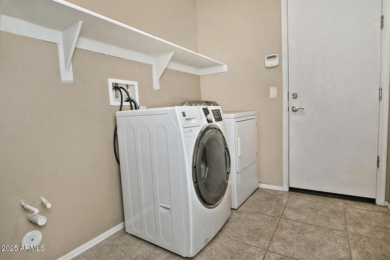 5763 W Admiral Way Florence AZ-large-047