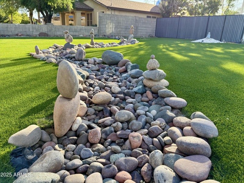 Front Yard Turf & Wash