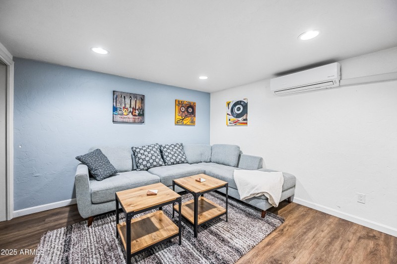 Lower Level Bonus Room