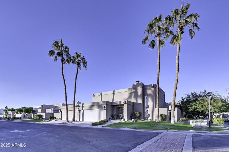 3050E Marlette Ave (2)