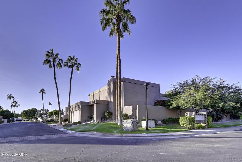 3050E Marlette Ave (3)