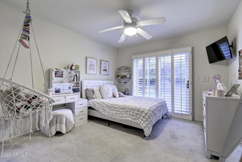 3050E Marlette Ave (42)