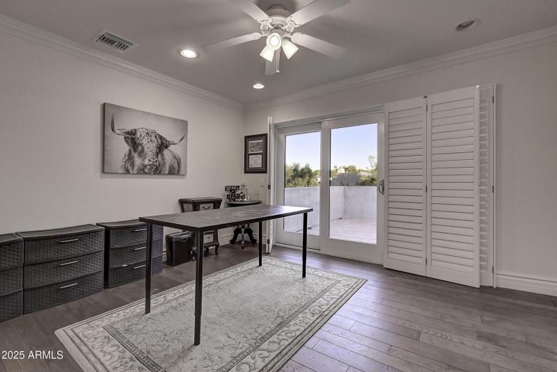 3050E Marlette Ave (53)