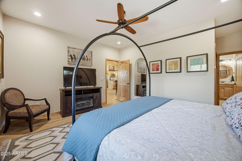 1579GreentreeCir-HeberOvergaard-AZ-15