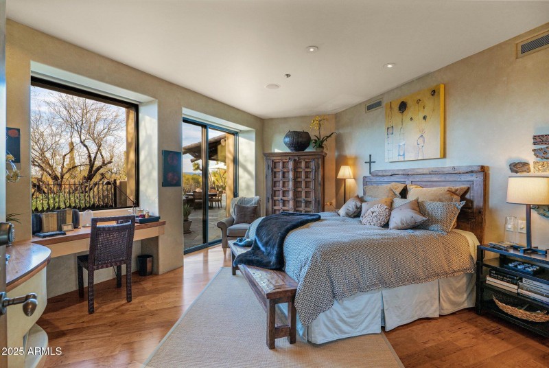 Guest house bedroom 1