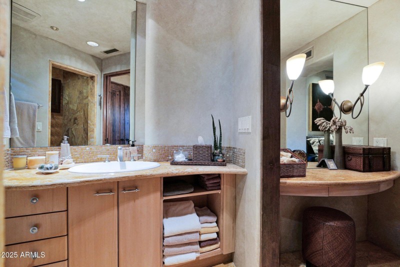 Guest house bathroom 2