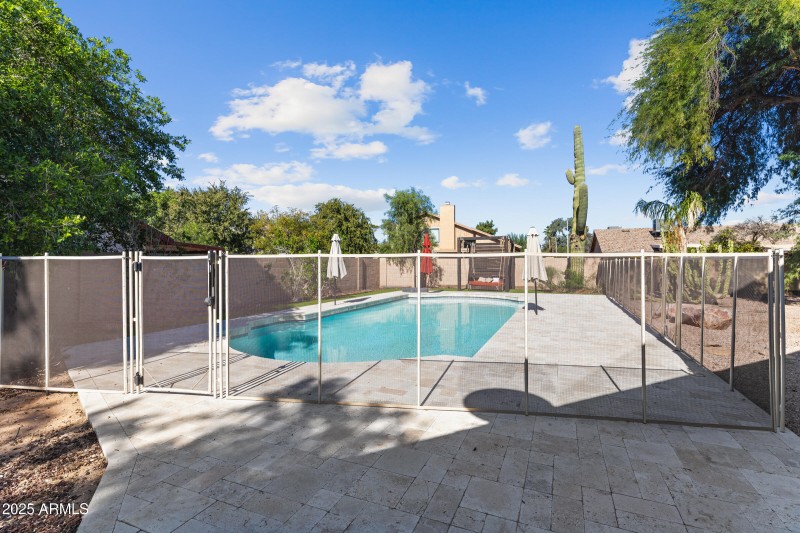 1645 N Saguaro St-43